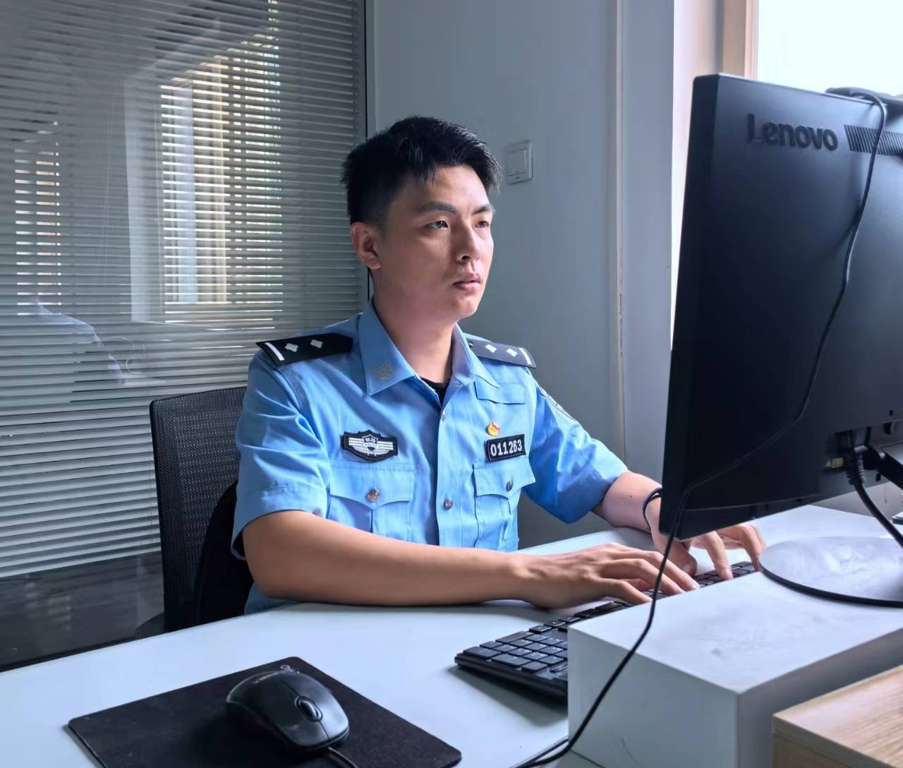下载“充值积分返利APP” 小心被骗