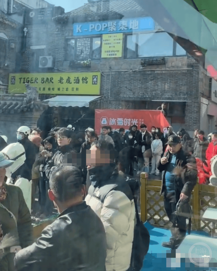 大冰为困难人员发羽绒服被“薅羊毛”？周边商家：有人拿苹果手机穿厚羽绒服排队