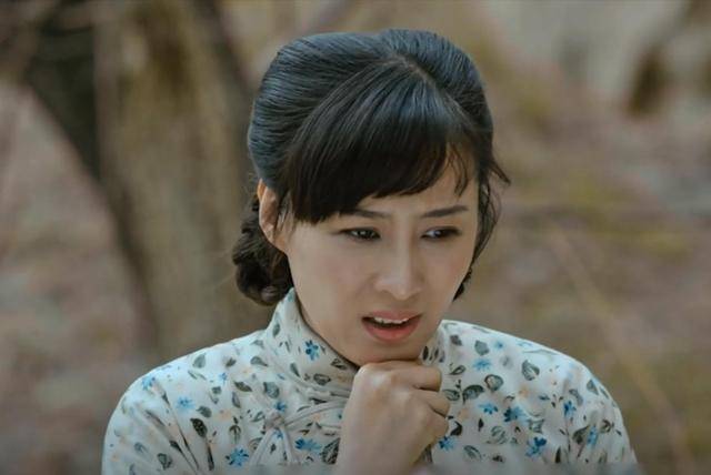 抗日神剧惊现逆天整容脸，主演导演都她一人，胡编程度堪称史诗级