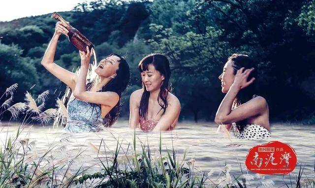抗日神剧惊现逆天整容脸，主演导演都她一人，胡编程度堪称史诗级