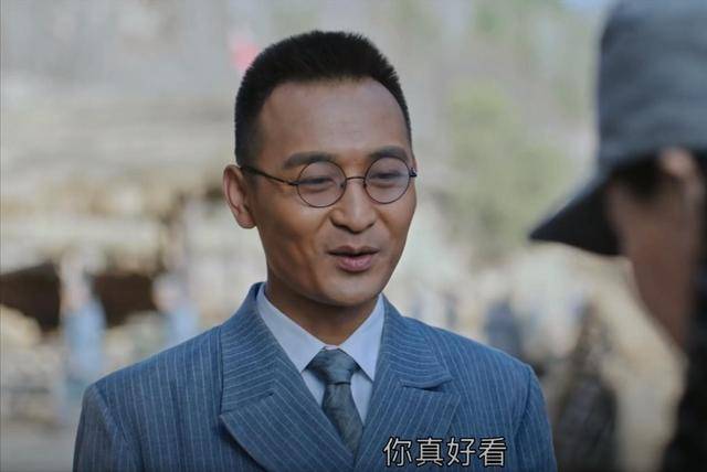 抗日神剧惊现逆天整容脸，主演导演都她一人，胡编程度堪称史诗级