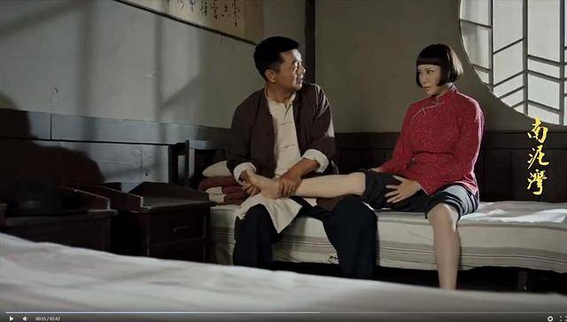 抗日神剧惊现逆天整容脸，主演导演都她一人，胡编程度堪称史诗级