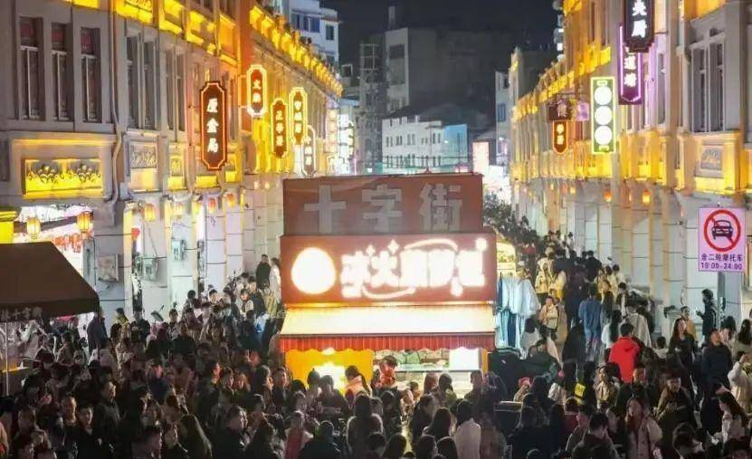 广西玉林十字街“自建收费厕所”争议，街道办回应