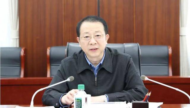 大搞钱色交易、道德败坏的李显刚，在市长、市委书记等任上大肆敛财
