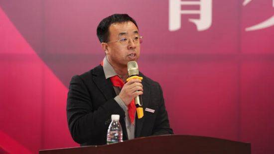 沈阳第七中学（附属小学）与辽宁铁人足球俱乐部共建“青少年足球精英培养基地”
